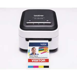 Tiskalnik nalepk Brother VC-500W (barvni, termalni) | MEGAtoner.si